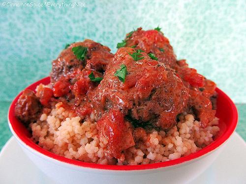 MEATBALLS WITH COUSCOUS OR ACHA OR FONIO (P+C+F) INGREDIENTS RECIPE MAKES 4 SERVINGS All ingredients in Oats meatball recipe ¾ cup acha or couscous DIRECTIONS: 3. Place the couscous in a bowl.