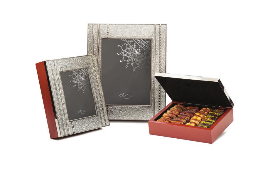 PEARL PHOTO FRAME BOXES Luxurious frame boxes with ornate crystal and pearl designs SMALL MEDIUM LARGE CONTENTS P23613224 P23613225 P23613226 ASSORTED DATES