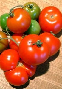Flavour packed tomatoes that are sweet, round, red and 10-14 cm in diameter.