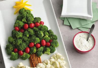 CHRISTMAS MEAL RECIPE (SERVES 6) CHRISTMAS TREE VEGETABLE PLATTER 2 cups of broccoli 12 grape tomatoes 1 cup cauliflower 1 yellow bell pepper 1 ounce of pretzel sticks 1