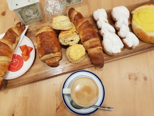 Delivered to you fresh, our range of options for breakfast meetings should be sure to find favour with your team first thing in the morning!