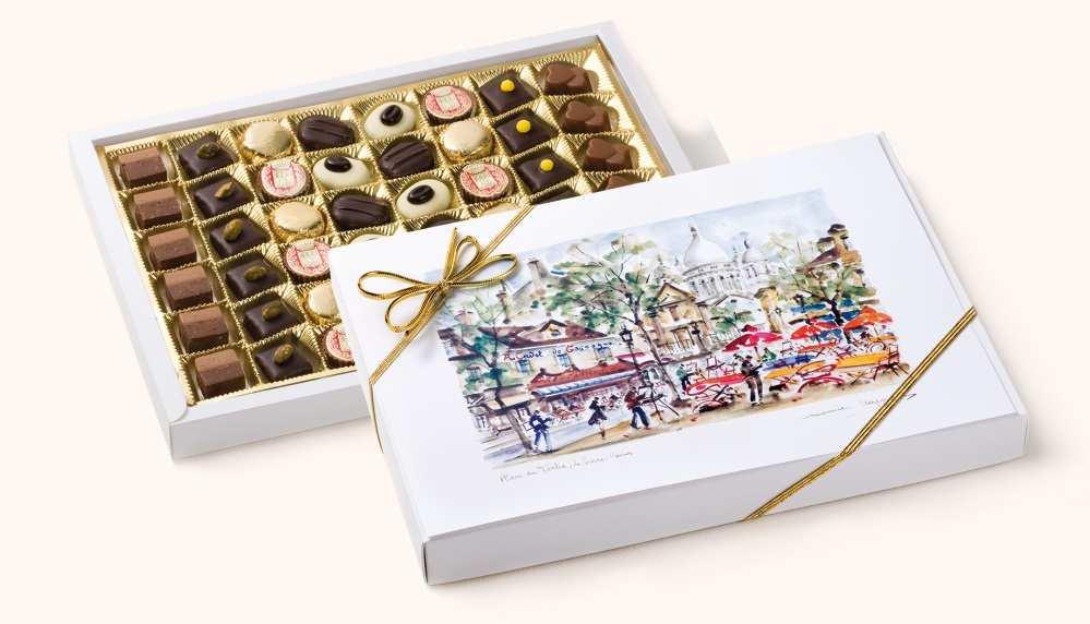 b) Pre-packed (continued): «Assortment Beautés de France» with famous parisian sights : On the lid of the boxes, there is an original