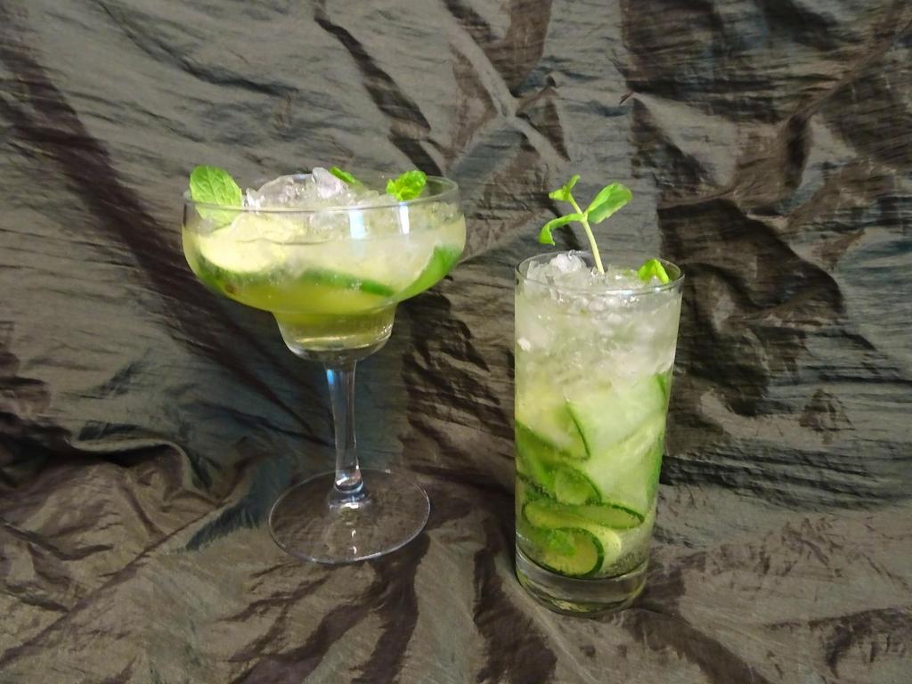 POISON IVY 1 part "Elixir" 3 to 5 parts nonalcoholic sparkling wine OR pear lemonade OR sparkling water Fill suitable glass with cucumber wheels, mint sprigs and crushed ice.
