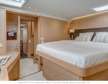 Below decks a great layout with 5 cabins ensures that each guest finds the comfort provided by Nauta