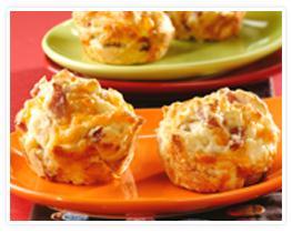 Stick-With-Yu Sunrise Muffins (Serves 6; 2 muffins each) Get yur day started ff with a pwerful punch f prtein frm prk with these simple and delicius muffins: All yu need: Hy-Vee live il spray 6