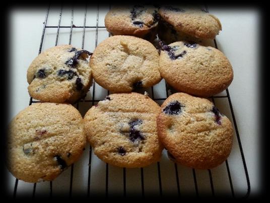 Blueberry muffins These melt-in-your-mouth muffins ech deliver 1 Tbsp of flx flour nd 3 g of fibre.
