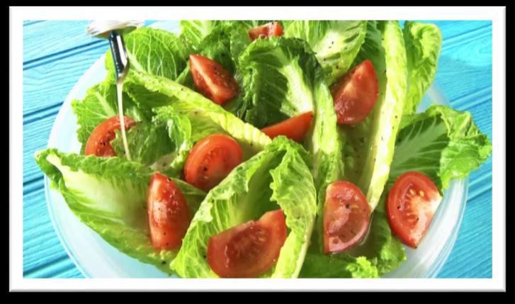 Tear-it-up Romaine Salad & Simple Dressing Prep Time: 5 minutes Serving size: ½ cup (125 ml) 2 heads romaine lettuce 2 tomatoes, chopped 3 tbsp oil 1 tbsp balsamic vinegar 1 tbsp honey 1 clove