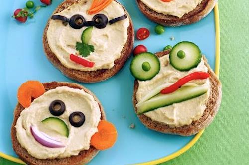 Make-a-Face Sandwiches Prep time: 5 minutes Serving size: 1 flatbread with 2 tbsp.