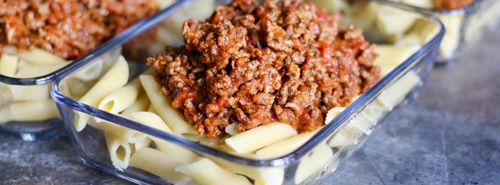 Meal Prep Pasta & Meat Sauce 3 ingredients 25 minutes 4 servings 1. Cook the pasta according to the instructions on the package. 2. While the pasta cooks, heat a large skillet over medium heat.