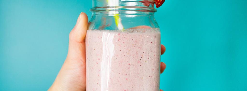 Strawberry Banana Smoothie 5 ingredients 5 minutes 2 servings 1. Throw all ingredients into a blender. Blend well until smooth. 2. Divide into glasses and enjoy!