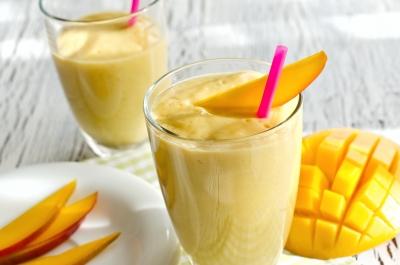 Tropical Mango Smoothie Breakfast Serves: 1 1 Mango, flesh only 1 small Banana, sliced 150ml Tropical Fruit