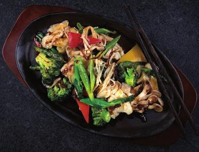 $28 SAUTÉED ASSORTED VEGETABLES WITH XO SAUCE, SERVED ON SIZZLE PLATE 瑤柱竹笙勝瓜甫 $28 SILK MELON WITH DRIED SCALLOP AND BAMBOO FUNGUS 上湯蒜子西蘭花 $28 GARLIC BROCCOLI IN CLEAR SOUP 蒜子菠菜苗 $28 BRAISED CHINESE