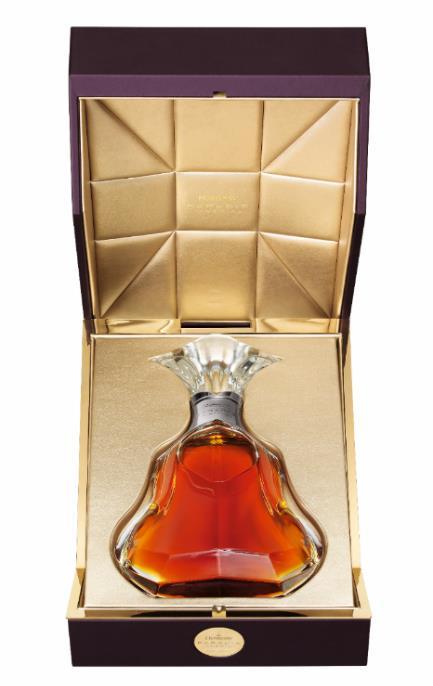 Around 100 of the finest eaux-de-vie are carefully selected and aged to create this sophisticated blend. 1 x 70 cl. : 111.01 inc. VAT (retail value : 139.00 inc. VAT) 1 x 150 cl. : 232.25 inc.