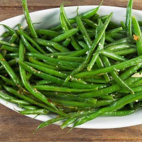 Thursday, 17th May 2018 Steamed Green Beans (DF) 1/2 pound green beans coarse sea salt, to taste 1 1/2 tablespoons extra virgin olive oil 1 Trim the pointy ends off the green beans with a sharp knife.
