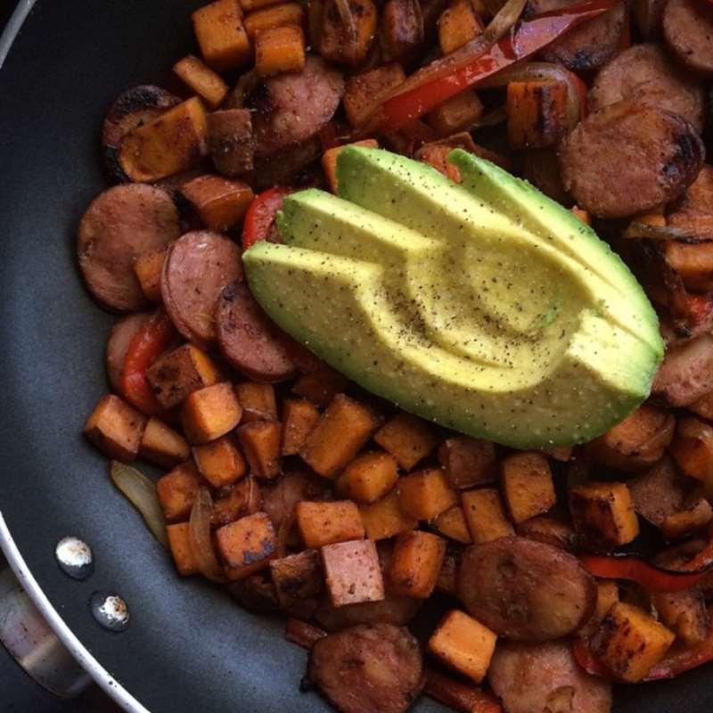Friday, 25th May 2018 Sweet Potato and Sausage Hash 2 sweet potatoes 1 large red bell pepper 1/2 large yellow onion 2 sausage links, pre-cooked 1 tablespoon coconut oil 1/2 teaspoon sea salt, plus