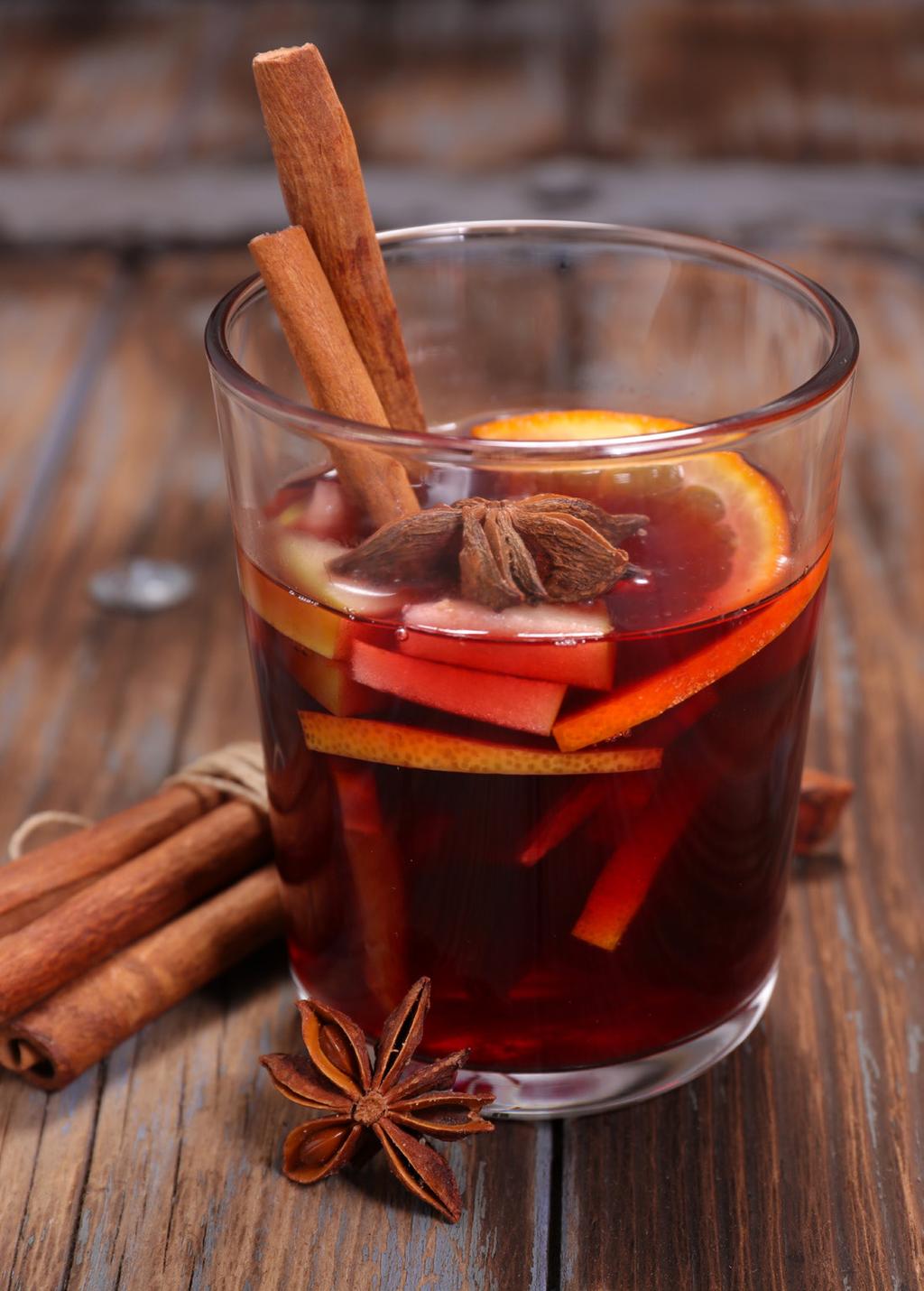 Non-alcoholic Mulled Wine Make mulled wine minus the booze with this fruity, alcohol-free recipe. Combining pomegranate juice, blackberries and spices, it s just as warming as the real deal.