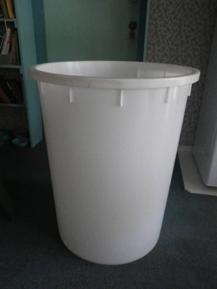 Trading Barrel 200 Litre plastic fermenter WITHOUT lid. - (I believe a lid can be purchased separately if wanted). Was $90 from Cellar plus on 04-01-14. Price $60. CONTACT; Stan Gower, 9493 8687.