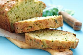 LUNCH Zucchini, Pea & Feta Slice Serves 4 A delicious and healthy slice that you can make ahead of time and store in the fridge so you have a quick and nutritious lunch. 1245kj / 298 cal Protein 21.