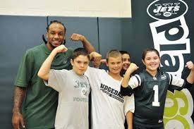 2013-2014 Participated in 2 fitness fun nights as part of the NFL s Play 60 Eat Right Move