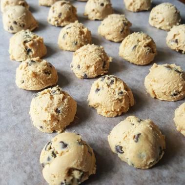Chocolate Chip Cookie Dough Fat Bombs Macros: Fat 7g, Net Carbs 4g, Protein 1g 8 oz.