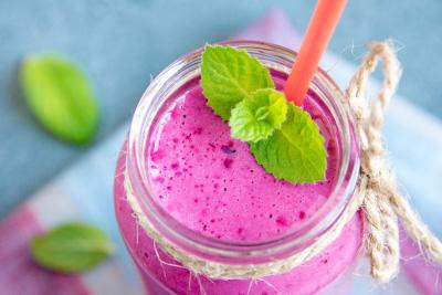 Creole Smoothie Smoothie Serves: 1 100g frozen Mixed Berries 100mlCoconut Water 150g 0% Total Greek
