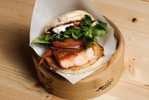 It offer burgers with an Asian influence, such as buns made from rice flour, Wagyu beef,