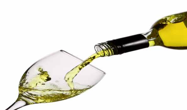 White Wines Light to Medium Bodied Sweet to Dry 6 oz. Bottle White Zinfandel, Woodbridge 7.00 9.00 24.00 White Zinfandel, Beringer 7.50 9.50 25.50 Riesling, Chateau Ste Michelle 9.25 12.00 31.