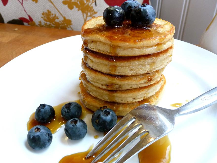 breakfast pancakes serves 4 (makes 12) 6 eggs 2 1/2 cups almond meal 1/2 cup almond milk 1/2 cup honey 2 Tbsp coconut oil serve with maple syrup +berries place all ingredients in a bowl + mix for 2