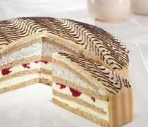 The gateau is characterised by its classically elegant decoration with a light chocolate glaze. 509 1.900 g approx.