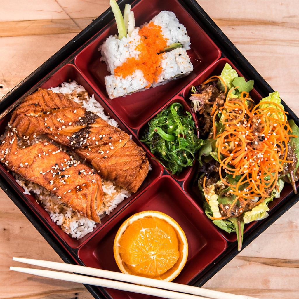 Sushi King & Asian Kitchen R1 R IC E D IS H E S BEN TO BOX T E R IYA K I C H IC K E N B O W L 10.99 U N A G I O N R IC E Choice of teriyaki chicken or salmon.