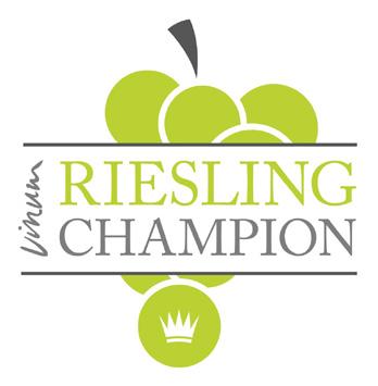 Vinum Riesling Champion 2016 Gladly we accepted the congratulations of the Vinum team! We can look forward to a few awards under 1500 registered wines.