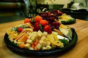 R230 P32 Cheese Gourmet Assorted Cheese Brie, Camembert, Cherry etc with rye & biscuits R230 P33 Cheese & Fruit A ray of