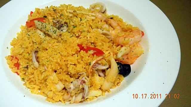 72.00 9.23 Spanish Seafood Fried Rice in Chinese 西班牙海鮮炒飯 6.86 Mon, Oct 17, 2011 21:00 16 Savory fried rice with prawns, scallops, red pepper and smoked pork sausages.