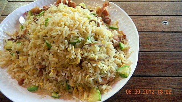 68.00 8.72 Pregnant Woman Fried Rice in Chinese 大肚婆炒飯 6.48 Sat, Jun 30, 2012 18:15 5 Ingredients: Fried rice with ginger, fungus, chicken & salted fish.