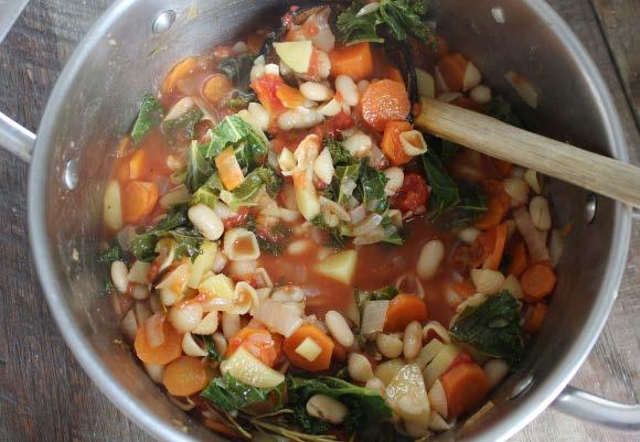 Vegetarian minestrone soup 1 tsp extra virgin olive oil 1 medium sized white onion, chopped 200g carrot, chopped 1-2 garlic cloves, finely chopped 400g tinned tomatoes 400g tinned cannellini beans,