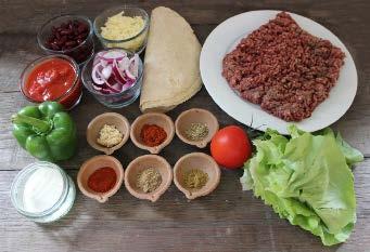 Mexican chilli wraps 1 tsp coconut oil or organic butter 500g lean beef mince 1 green bell-pepper, diced 20g red onion, sliced 2 tsps garlic, finely chopped 1 tsp paprika 1 tsp cayenne pepper 1 tsp