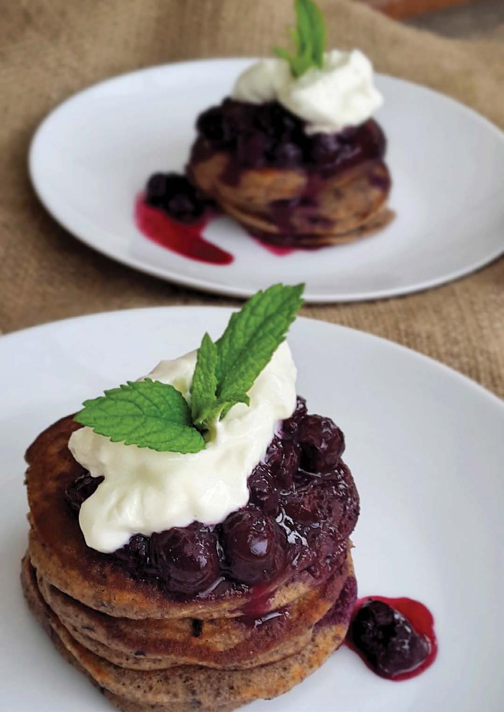Banana & BLUEBERRY Pancakes SERVES 2 1 large banana 2 eggs 1 Tbspn Healtheries Ground Chia Superfood Blend Cacao & Coconut ½ cup Healtheries Rice Flour 2 Tbspn Healtheries 99% Sugar Free Dark