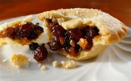 freshly baked Mince Pie fragrance with buttery pastry, juicy