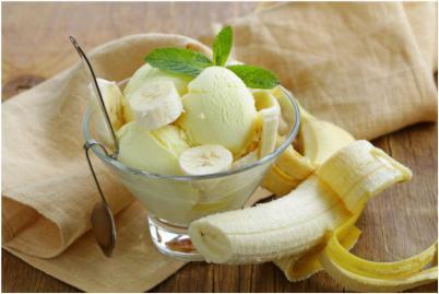 Banana Frozen Yogurt Dessert Serves: 20 4 very ripe Bananas 330g Demerara Sugar 900g 0% Greek Yogurt 1 tsp Vanilla Extract 1. Preheat oven to 180c (160 fan), 350f, gas mark 4. 2. Line a 20cm tin with foil.