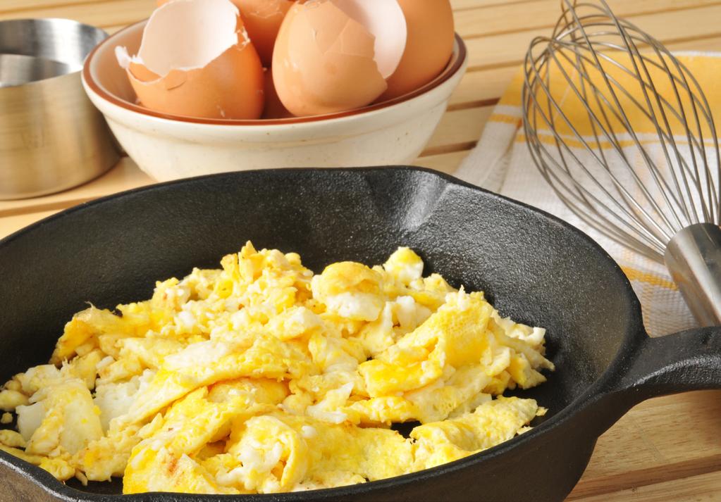 2 eggs 1 tablespoon butter salt freshly ground black pepper Scrambled eggs 1. Whisk gently together eggs, add a little salt and pepper in a bowl.