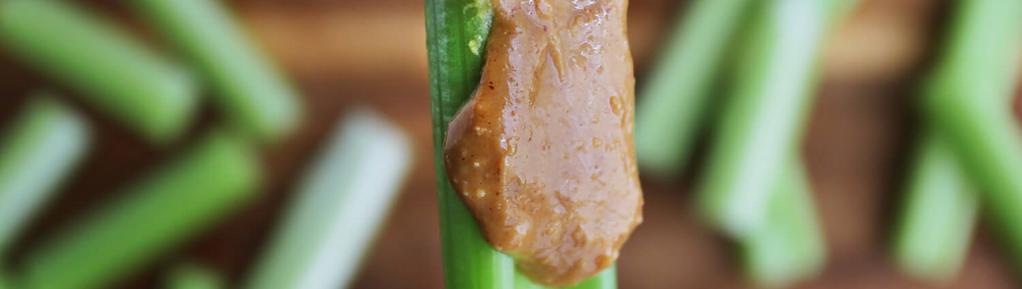 Celery with Peanut Butter #snack #eggfree #vegan #vegetarian #paleo #glutenfree #dairyfree 2 ingredients 5 minutes 4 servings 1.