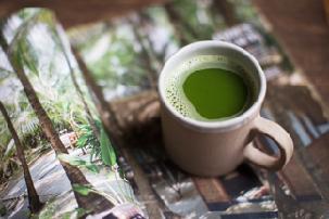GREEN TEA Green tea is great during the Reset as if contains some caffeine so can help with the caffeine withdrawals.