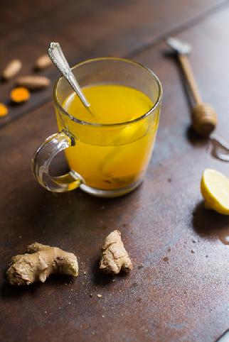 TURMERIC CINNAMON LATTE As well as adding turmeric to our food, turmeric makes a wonderful soothing drink.