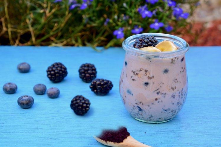 24 Blackberry Overnight Oats Serves 1 Prep time: Approximately 5 minutes 1 cup blackberries (plus a few for topping) ½ banana (save the other half for topping) ½ cup plain or vanilla almond milk ½