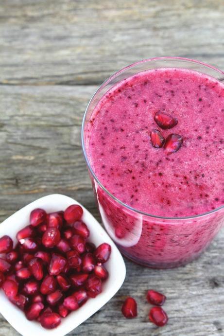 4 Portable Pomegranate Smoothie Serves 1 Prep/cooking time: Approximately 5 minutes 1 cup frozen mixed fruit ½ cup pomegranate seeds 1 cup lukewarm water ½ cup low sugar or freshly squeezed orange