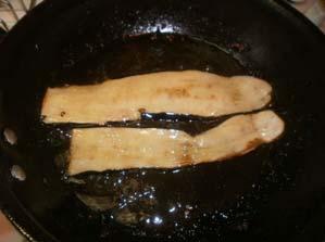 Heat up some cooking oil in the frying pan