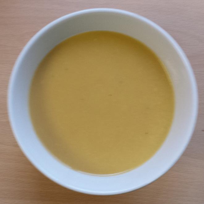 Cabbott Soup Butternut Squash Soup 4 carrots 1 cup of chopped cabbage 1 tbsp almond flour 1 small butternut squash 1 tbsp almond flour 1/2 small sweet potato 1 cup of water 1. Boil the veg until soft.