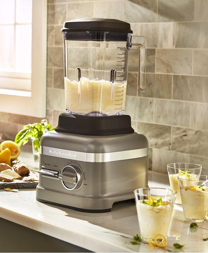 COCONUT MARGARITA Preparation time : 20 minutes Makes 2 servings Products: High Performance Blender DIRECTIONS Place the coconut flakes in the jar of your KitchenAid High Performance Blender.