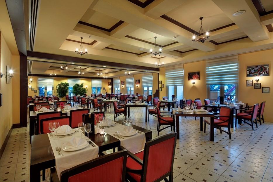 and Italian A la Carte restaurants are free of charge once for min 7 nights and over stays.
