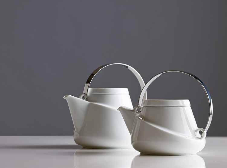 RIDGE BRIM ONE TOUCH TEAPOT Ergonomically Designed Teaware Delicious and Simple Tea Brewing Easy Tea Brewing for Everyday RIDGE is ergonomically designed to make pouring effortless.